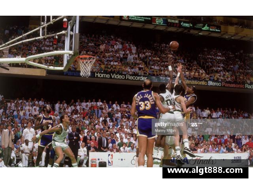 NBA球员家族传奇：亲人们在篮球舞台上的继承与荣耀
